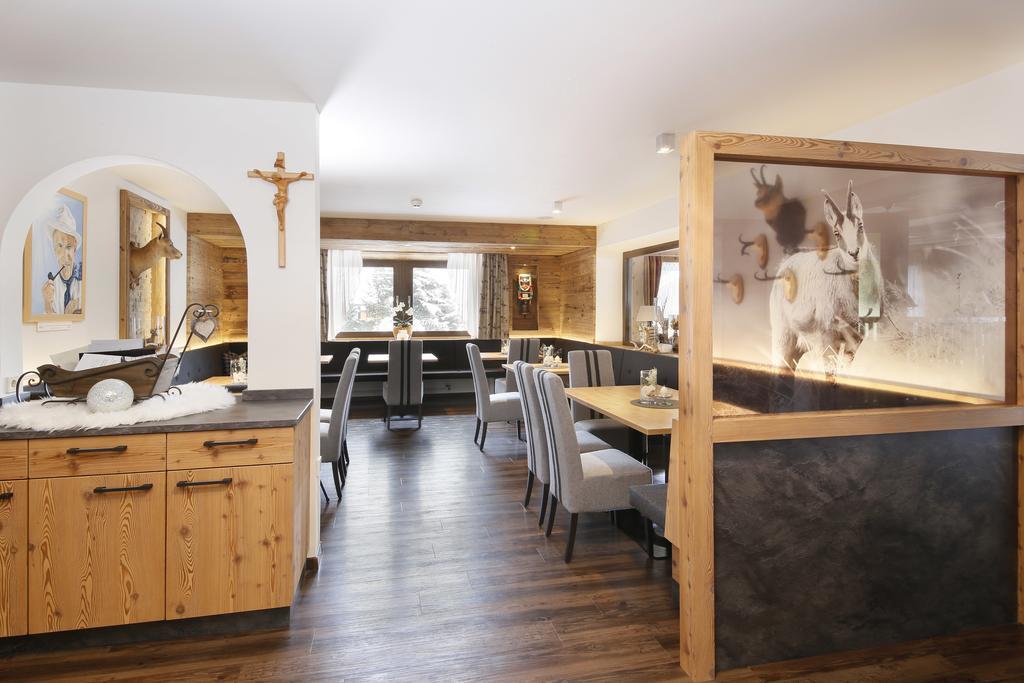 Hotel Alpenblick Pfelders Exterior photo